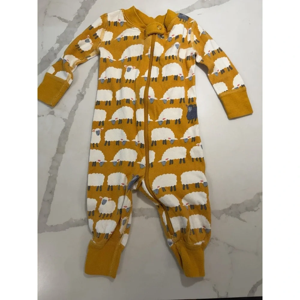 Hanna Andersson Lot Of 2 One Piece Pajama Dungarees 3-6 Months Sheep Daisies